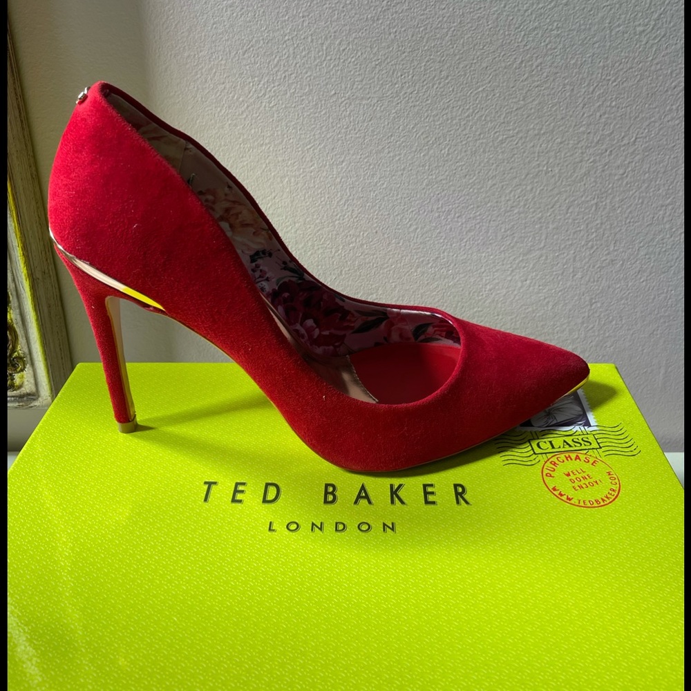 Ted Baker !!!